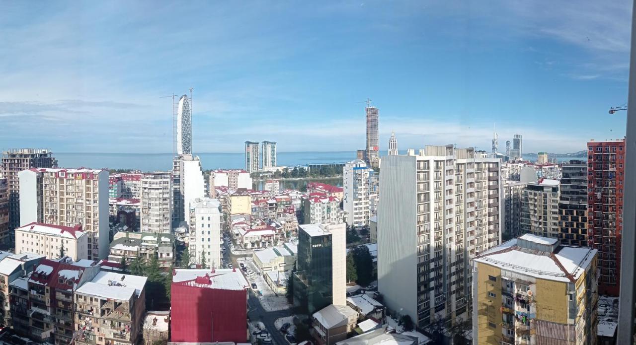 Apartment On Takaishvili Batumi Exterior photo