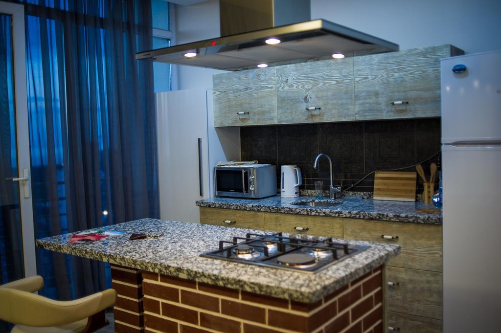 Apartment On Takaishvili Batumi Exterior photo
